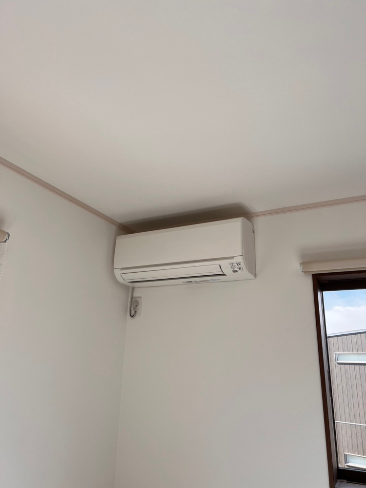 松本市村井町西1丁目　中古住宅の冷暖房・空調設備|主寝室エアコンです