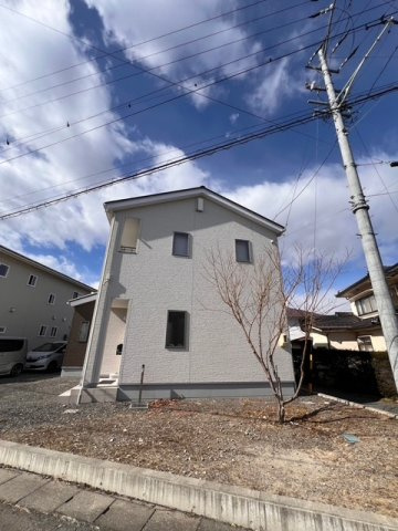 松本市村井町西1丁目　中古住宅の外観|東側からの外観です