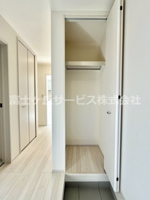 【収納】 | 榛原郡吉田町住吉 5期 新築一戸建て | 玄関収納があります