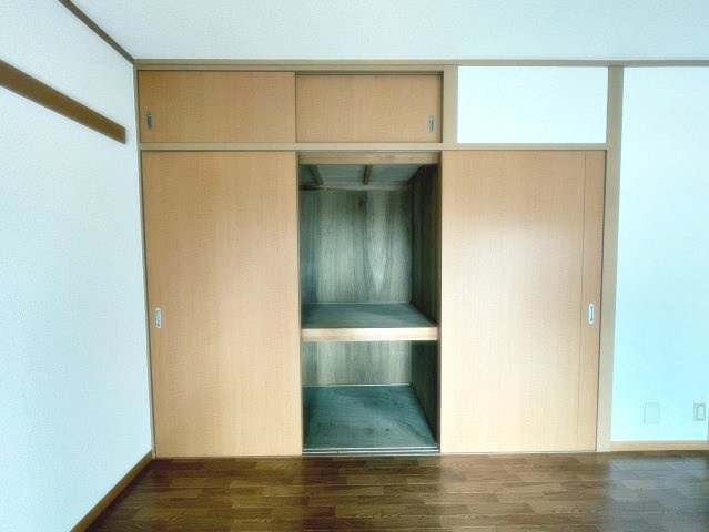 リバティーハイツの収納|大きなものも収納できそうです