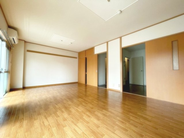 リバティーハイツの洋室|使い勝手のいい洋室です
