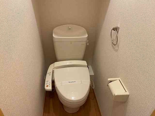 レオパレスパインフィールドのトイレ|設備・仕様は号室により異なる為、現況を優先致します。