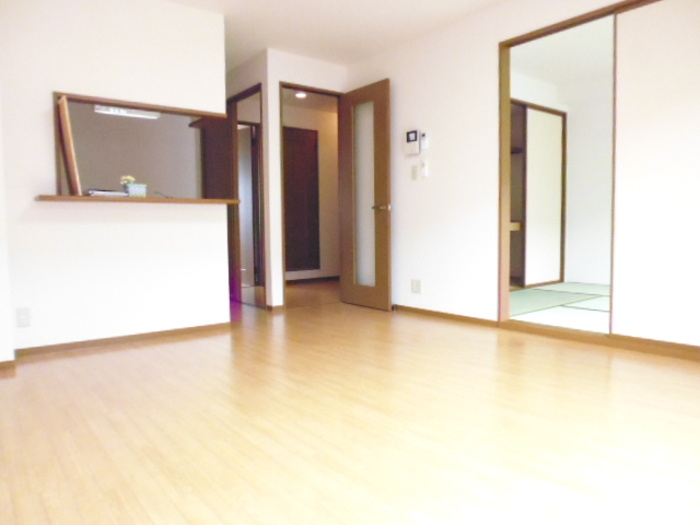 オリエントクレストの居間・リビング|広いリビング★