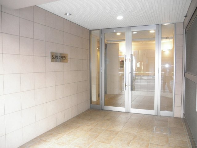 SUN CRESC.のエントランス