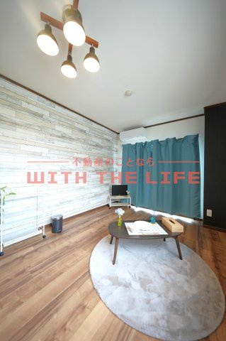 オーシャンハイツ【キャッシュバック対象物件】の居間・リビング|ゆったりとしたリビングです