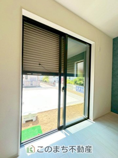 【設備】 | LiveleGarden.S下野石橋　1号棟 | シャッター雨戸で防犯性アップ♪
