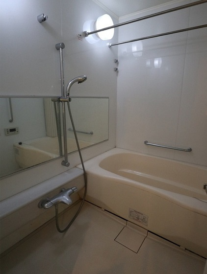 港区芝４丁目の賃貸マンションの浴室
