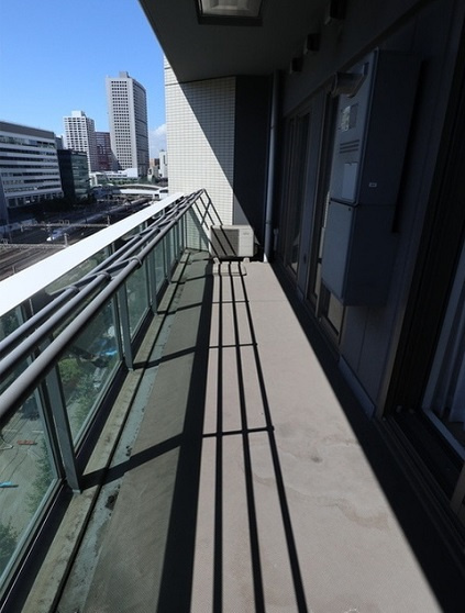 港区芝４丁目の賃貸マンションのバルコニー