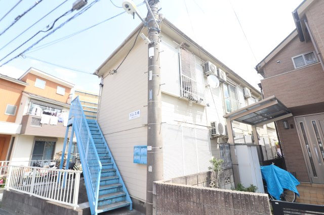 パレス桂の外観