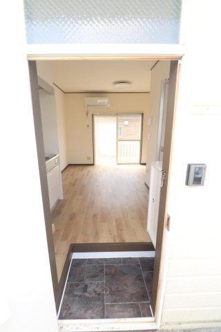 パレス桂の玄関