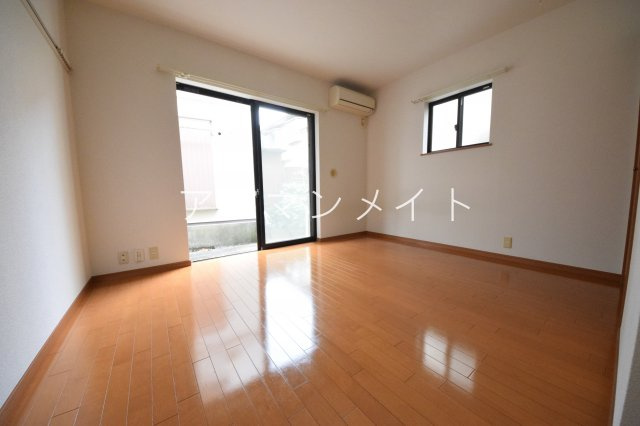 【居間・リビング】 | カーサ南戸塚 | ゆったり過ごせるリビングです