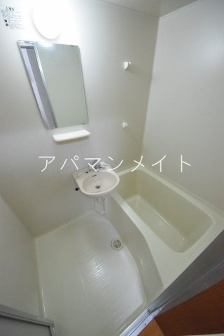 【浴室】 | カーサ南戸塚 | バストイレ別です