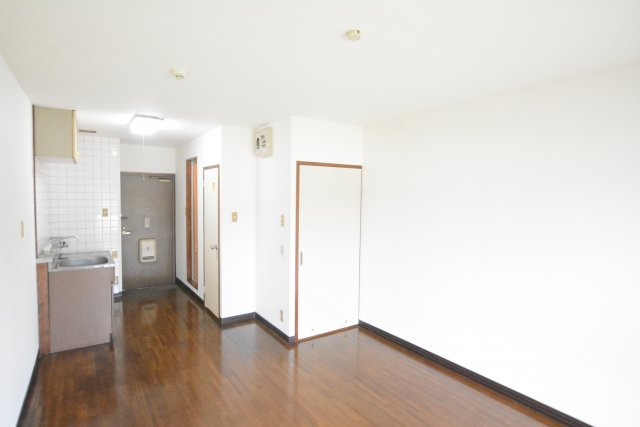 コーポラスKの居間・リビング