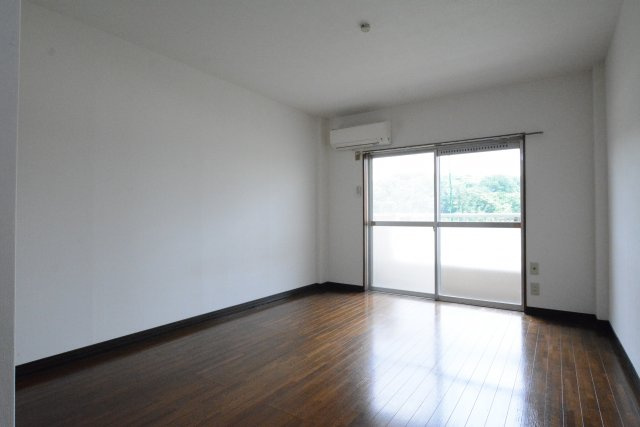 コーポラスKの居間・リビング