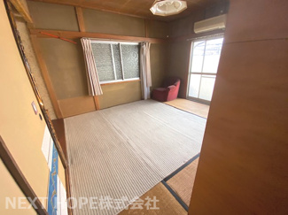 【和室】 | 尼崎市富松町1丁目中古戸建 | 2階和室8帖です♪バルコニーに面した明るく開放的な室内です！！