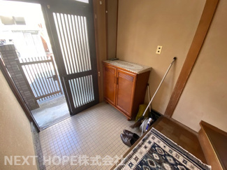 【玄関】 | 尼崎市富松町1丁目中古戸建 | 広い玄関です♪
