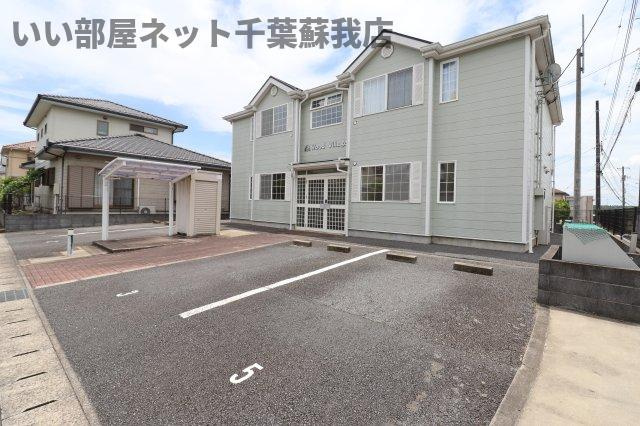 ｗｏｏｄ　ｖｉｌｌａｇｅの駐車場|カースペースがあります
