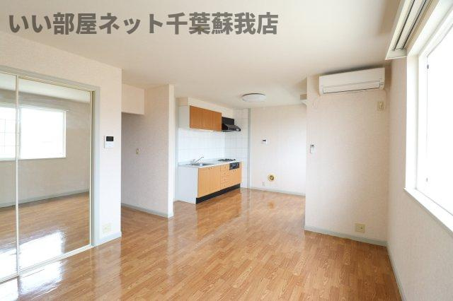 ｗｏｏｄ　ｖｉｌｌａｇｅの居間・リビング|ゆったり過ごせるリビングです