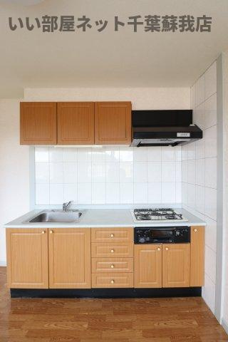 ｗｏｏｄ　ｖｉｌｌａｇｅのキッチン|コンパクトなキッチンで掃除もラクラク