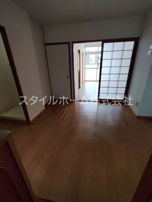 【居間・リビング】 | パークサイド西小鷹野Ⅱ | イメージ写真です。