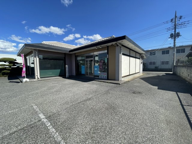 久喜市青葉３丁目の店舗事務所の駐車場
