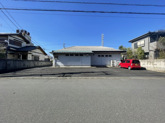 久喜市青葉３丁目の店舗事務所の駐車場