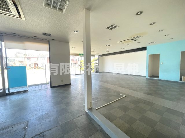 久喜市青葉３丁目の店舗事務所の内装