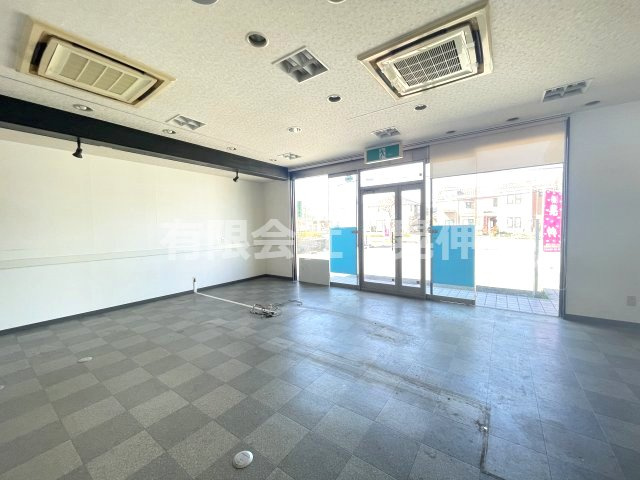 久喜市青葉３丁目の店舗事務所の内装