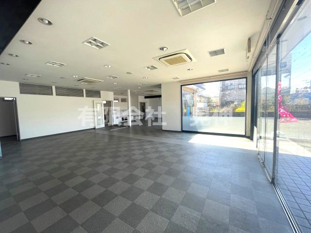 久喜市青葉３丁目の店舗事務所の内装