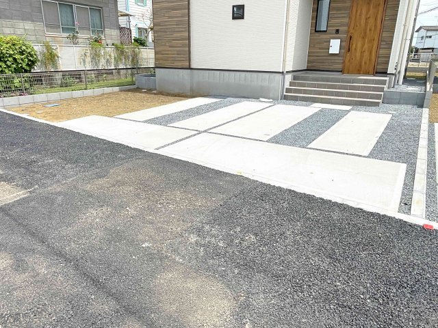 取手市白山6期　新築戸建て　1号棟の駐車場|カースペースは2台お停めいただけます♪