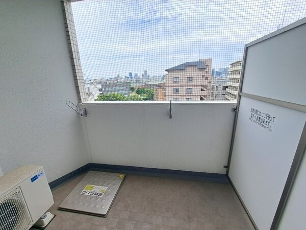 スプランディッド新大阪IIIのバルコニー