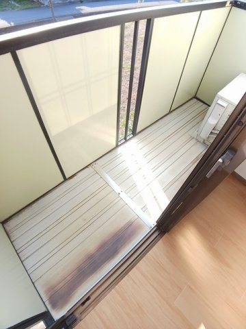 シンサリティ．ＭⅡ　Ｂのバルコニー|暖かな日差しのふりそそぐバルコニー
