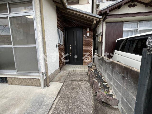 東二見貸家のエントランス