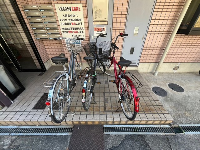 グランエスポワールの駐車場