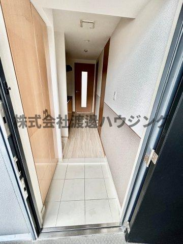 ルナコート江坂の玄関