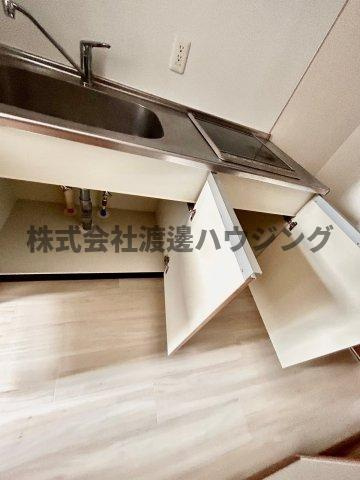 ルナコート江坂のキッチン|キッチン収納