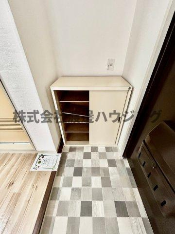 キャロル江坂の収納|下駄箱