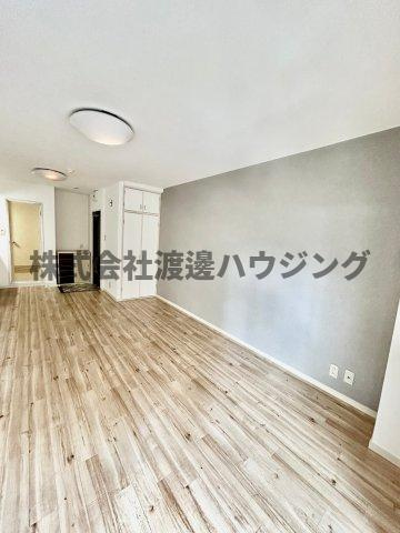 キャロル江坂の内装