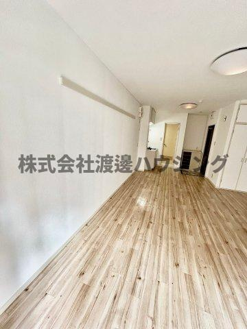 キャロル江坂の内装