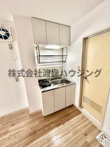 キャロル江坂のキッチン