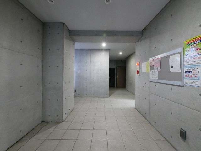 ベルシモンズ大阪港のロビー