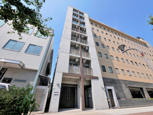 ベルシモンズ大阪港の外観