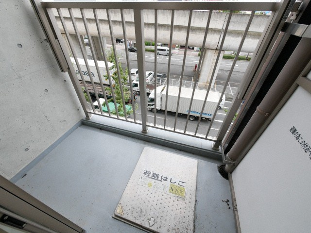 ベルシモンズ大阪港のバルコニー