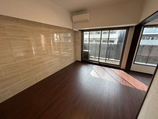 プレジオ恵美須の居間・リビング