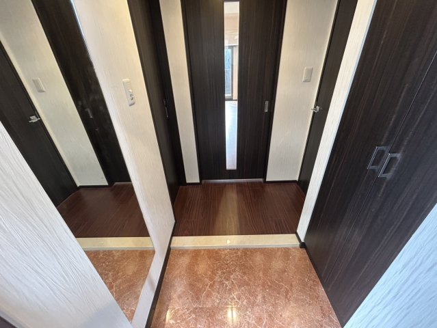 プレジオ恵美須の玄関