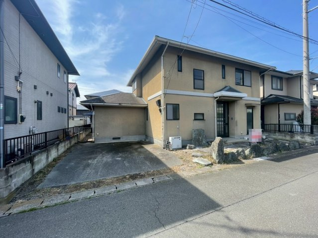 【前面道路含む現地写真】 | 玉村町斎田　中古住宅