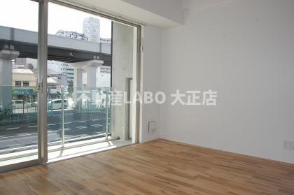 エスライズ大阪ベイサイドアリーナの居間・リビング