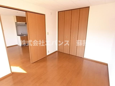 【洋室】 | メゾンひまわり