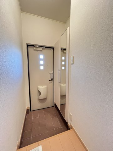 グランツオーヴェルⅡの玄関