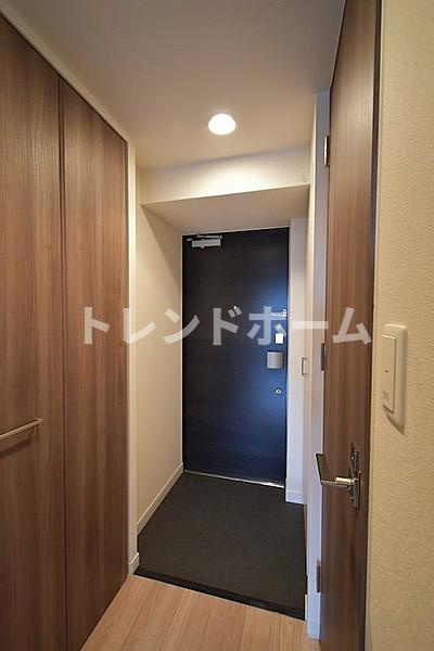 プレサンス谷町キャトルの玄関|選べる家電プランあり！！